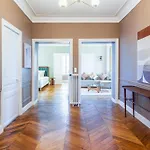Spacious 4 Bedrooms - Paris 11Th With Style