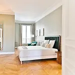 Spacious 4 Bedrooms - Paris 11Th With Style