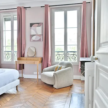 Spacious 4 Bedrooms - 11th With Style Paris