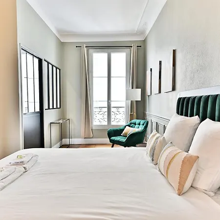 Spacious 4 Bedrooms - 11th With Style * Paris
