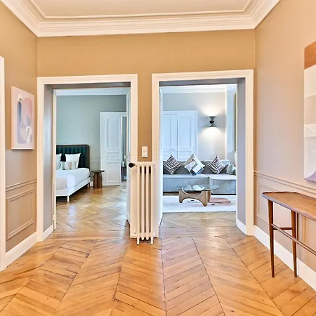 Spacious 4 Bedrooms - 11th With Style Apartment Paris